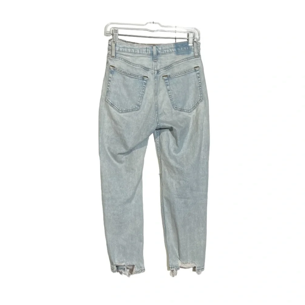Abercrombie and Fitch Ultra High Rise Jeans Ankle Straight Light Wash Size 6 28